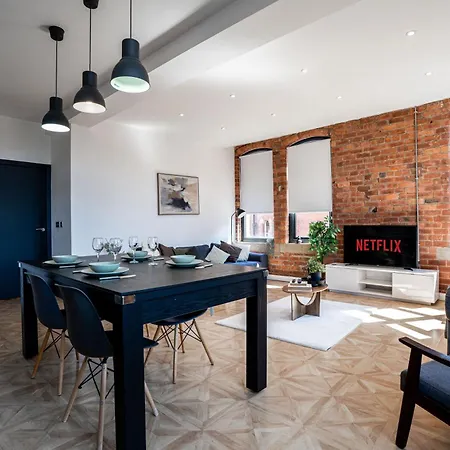 2bedapt - Exposed Brick & Pool Table شقة ليدز