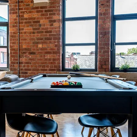 2bedapt - Exposed Brick & Pool Table شقة *