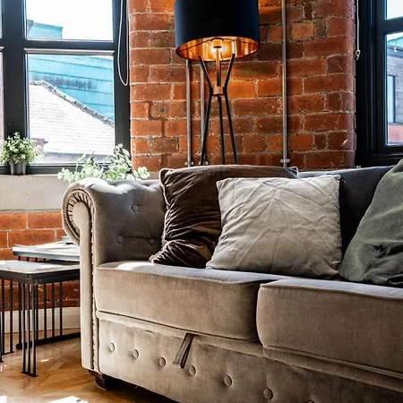 2bedapt - Exposed Brick & Pool Table شقة ليدز
