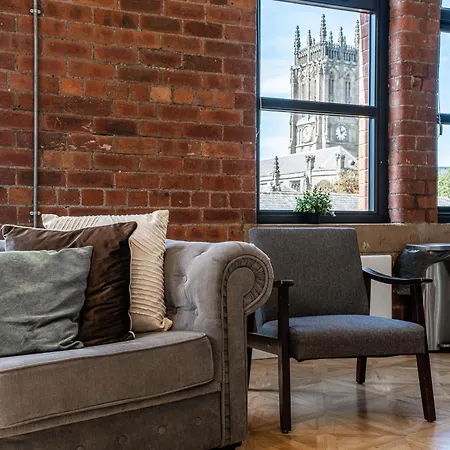 2bedapt - Exposed Brick & Pool Table شقة